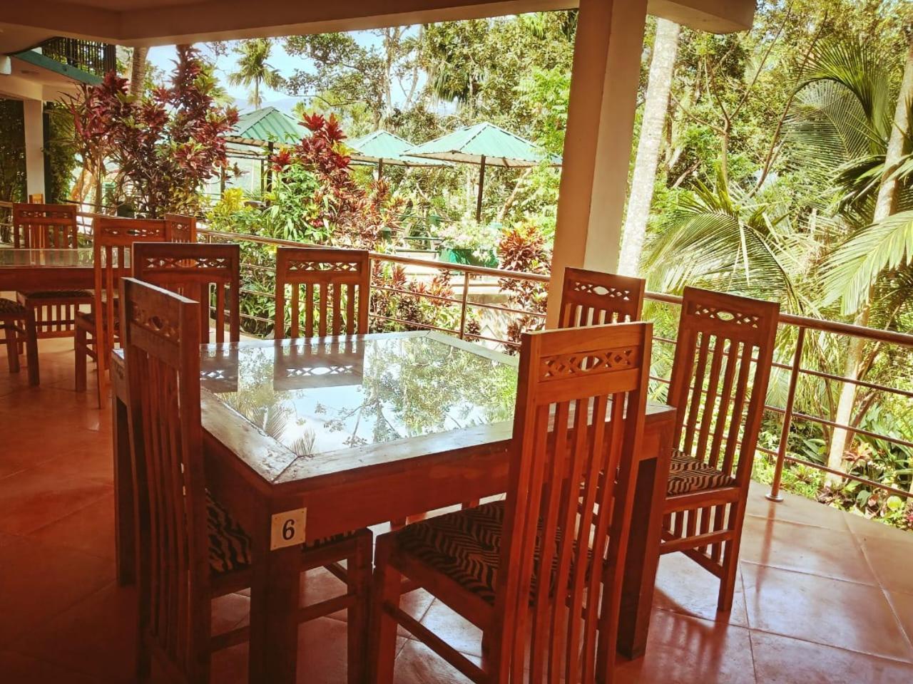 Rainforest Lodge, Deniyaya Singheraja 외부 사진